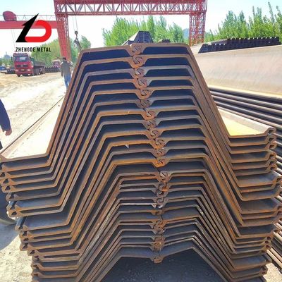 고온으로 롤드 된 Sy295 S355 Sy390 Larsen U Z형 철강 잎