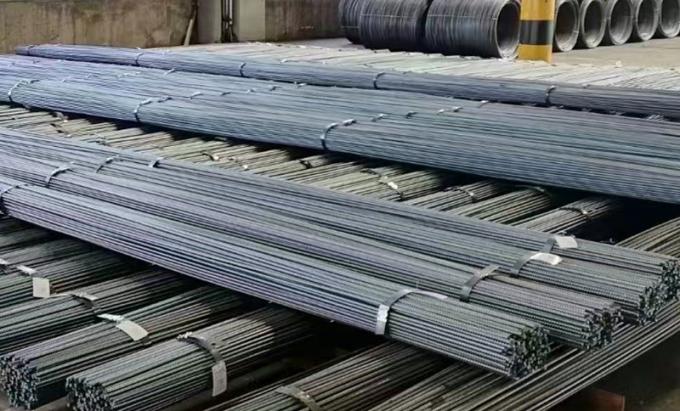 ASTM A615 스테인리스 스틸 강화 바 HRB500 열로 롤드 된 변형 스틸 바 3