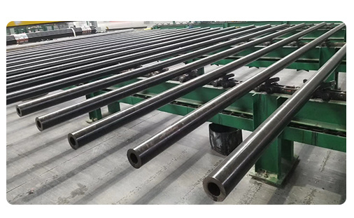 좋은 품질 ASTM A106 / API 5L Sch 40 Sch 80 Sch120 검은색 페인트 스틸 톱리스 파이프 탄소 스틸 파이프 라인 가격 2